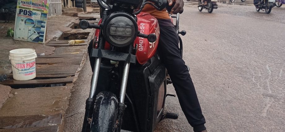 as-petrol-prices-soar,-electric-bikes-gain-ground-in-nigeria