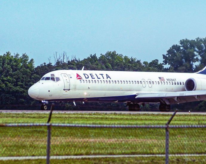 why-delta-air-lines’-quiet-exit-from-minneapolis-marks-the-end-of-the-dc-9-era-in-america