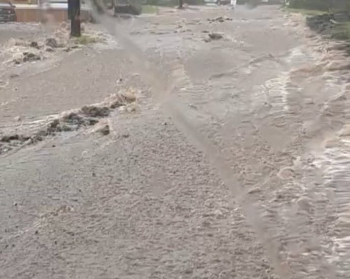 hurricane-lala-weakens-to-a-tropical-storm,-but-flooding-persists-in-hawaii