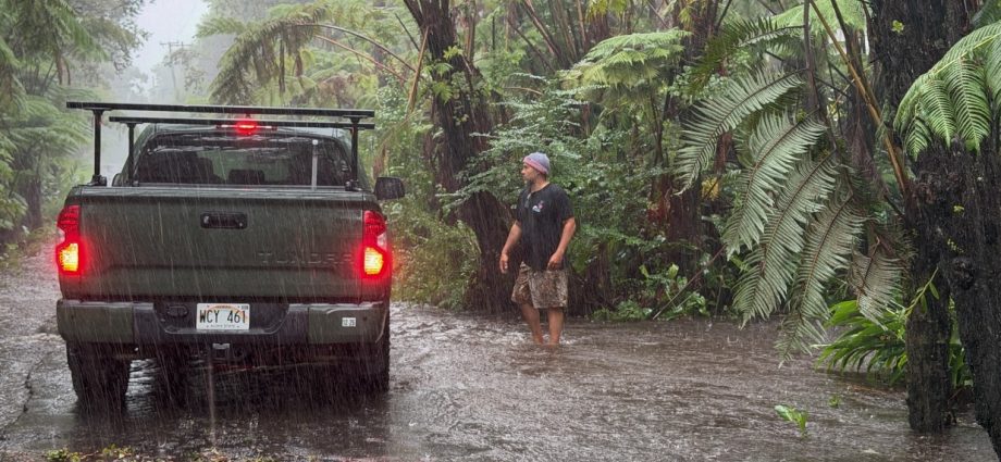 one-dead-as-lala-lashes-hawaii-with-flooding,-damaging-winds