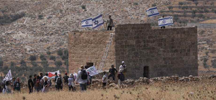 what-could-stop-israeli-settler-attacks-on-palestinians?