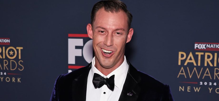 fox-news-anchor-goes-off-on-‘weak’-soldiers-complaining-about-the-uss-lincoln