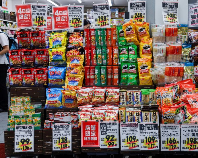 japan’s-economy-slows,-missing-growth-forecasts