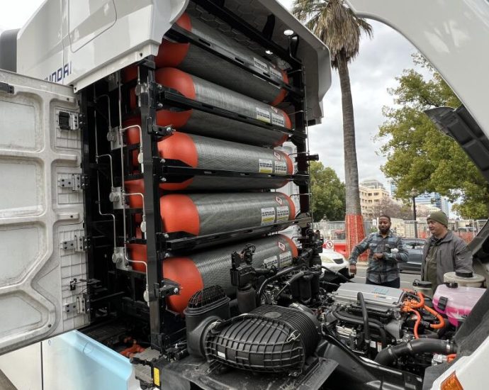hydrogen-failed-as-car-fuel.-now-california’s-big-dollar-bet-on-it-for-green-energy-is-fading,-too