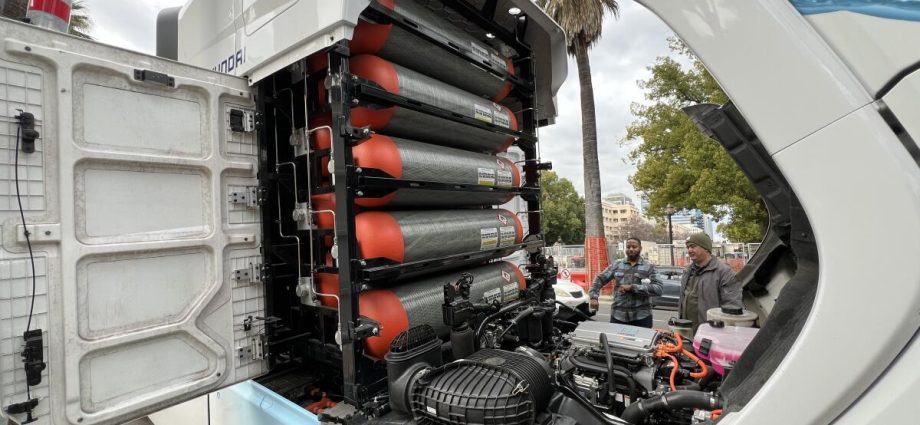 hydrogen-failed-as-car-fuel.-now-california’s-big-dollar-bet-on-it-for-green-energy-is-fading,-too