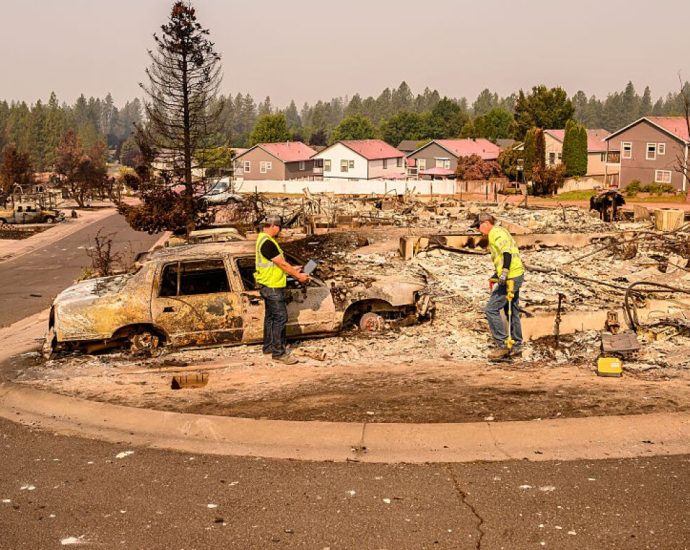 as-wildfires-get-worse,-some-states-are-struggling-to-pass-fire-protection-rules