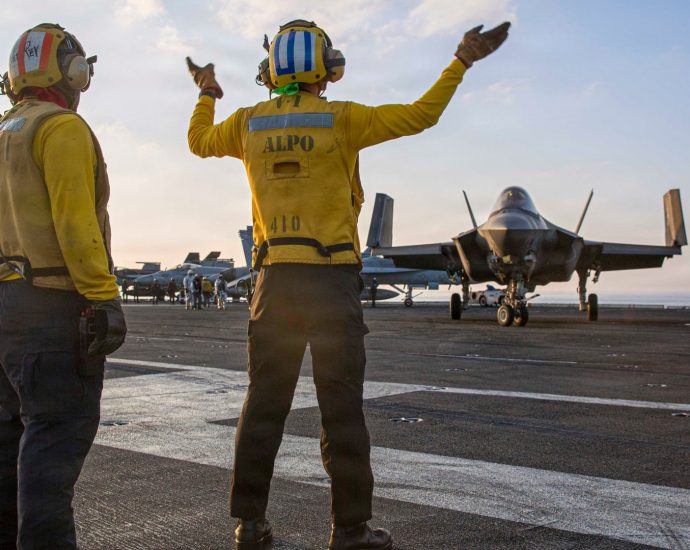 uss-lincoln-is-coming-home.-officials-disagree-over-conditions-on-board