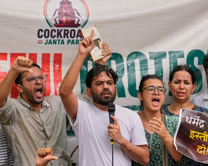 india’s-‘cockroach’-movement-makes-schools-next-battleground-against-modi