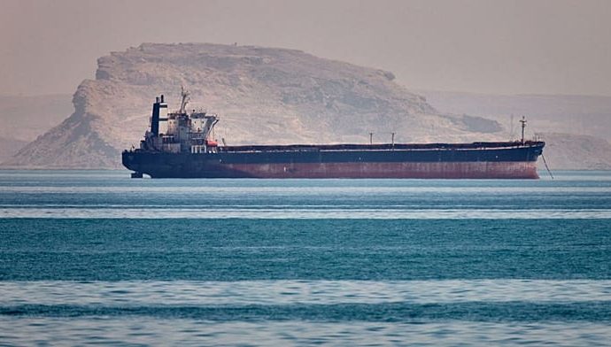 ship-hit-in-hormuz-as-iran’s-top-negotiator-says-strait-to-stay-shut