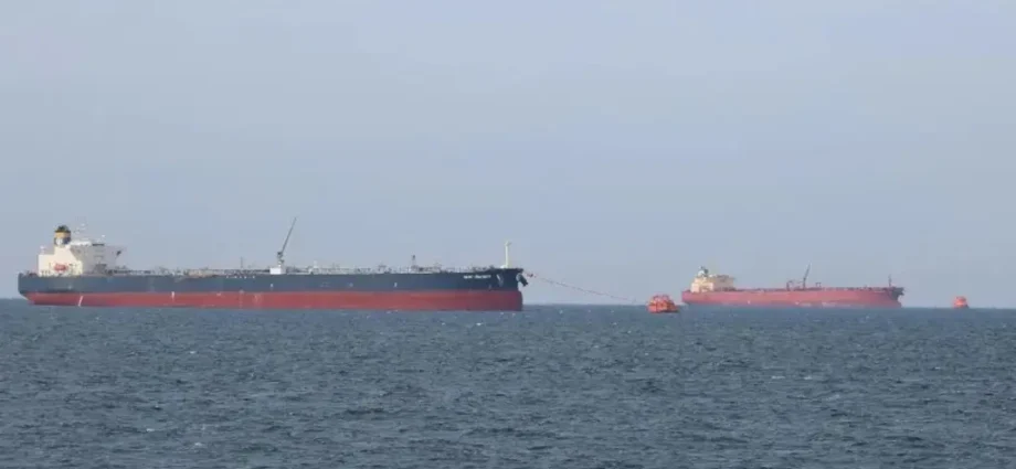 greek-run-tanker-carrying-russian-oil-hit-off-russia’s-black-sea-coast,-bloomberg-reports