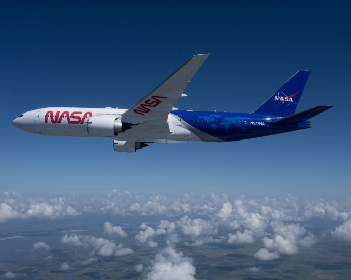 nasa’s-b777-gets-new-coat-of-paint