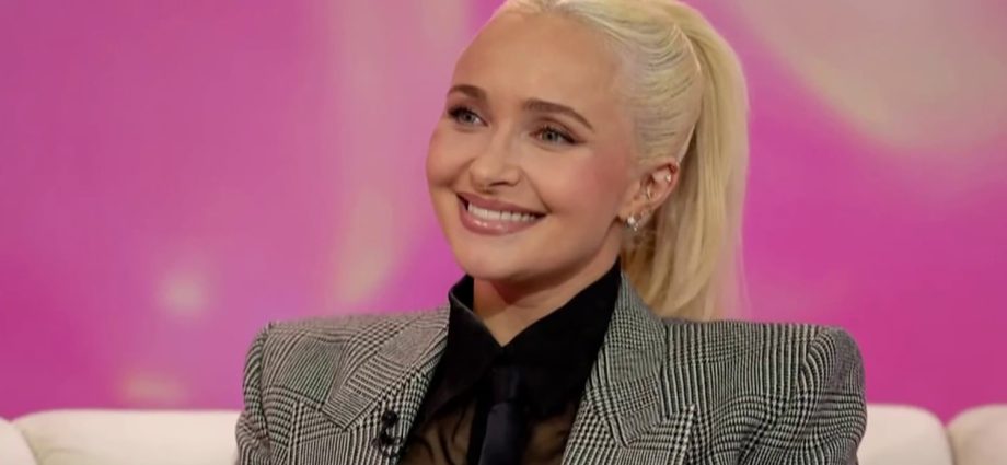 hayden-panettiere’s-mother-says-she-‘sadly-lost-her-way’