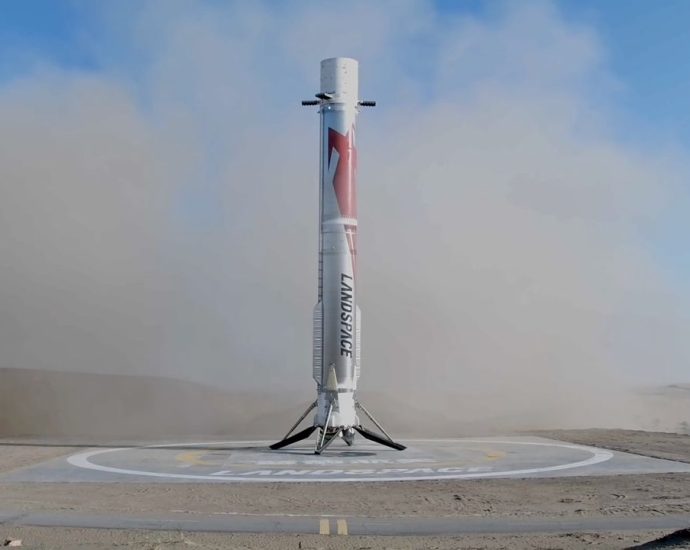 Touchdown! Private Chinese rocket aces landing on 2nd-ever flight