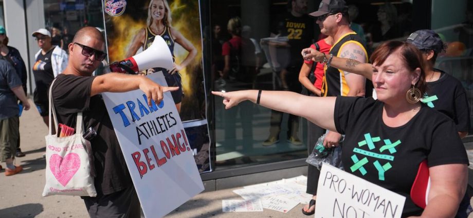 commentary:-a-culture-war-over-trans-athletes-invades-the-wnba,-and-ratings-soar