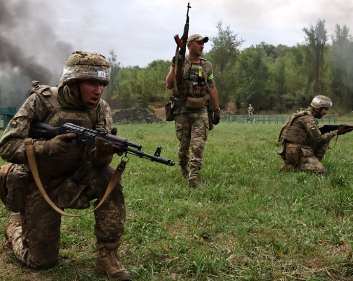 in-ukraine,-forcible-military-recruitment-efforts-escalate-into-violence