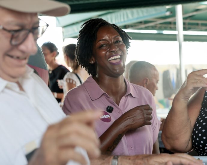 dsa-win-in-florida-senate-primary-is-latest-blow-to-democratic-party-establishment