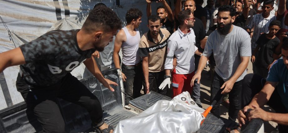 hamas-condemns-‘new-war-crime’-as-israel-kills-10-in-crowded-gaza-hubs