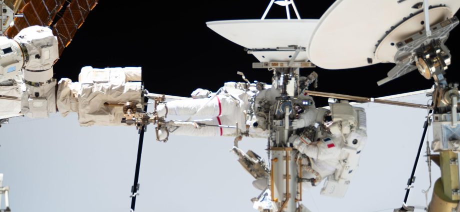 expedition-75-cleans-up-after-spacewalk,-keeps-up-microgravity-research