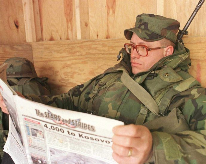 publisher-of-us-military-newspaper-resigns-over-differences-with-government