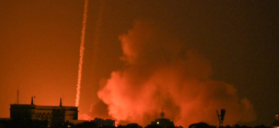 russian-strike-kills-3-in-ukraine-as-zelenskyy-faces-pressure-at-home