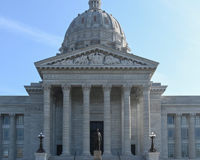 Missouri Judge Says Redrawn Congressional Map May Be Used in Midterms