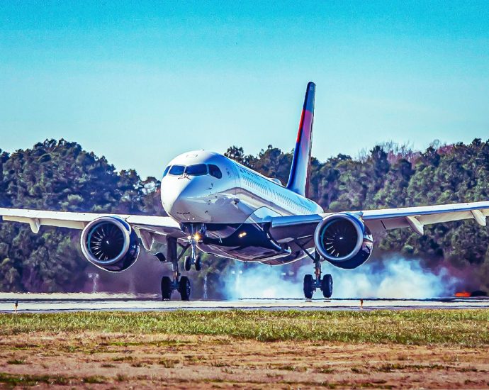 delta-snubbed-elon-musk’s-starlink-—-and-now-he’s-fighting-back