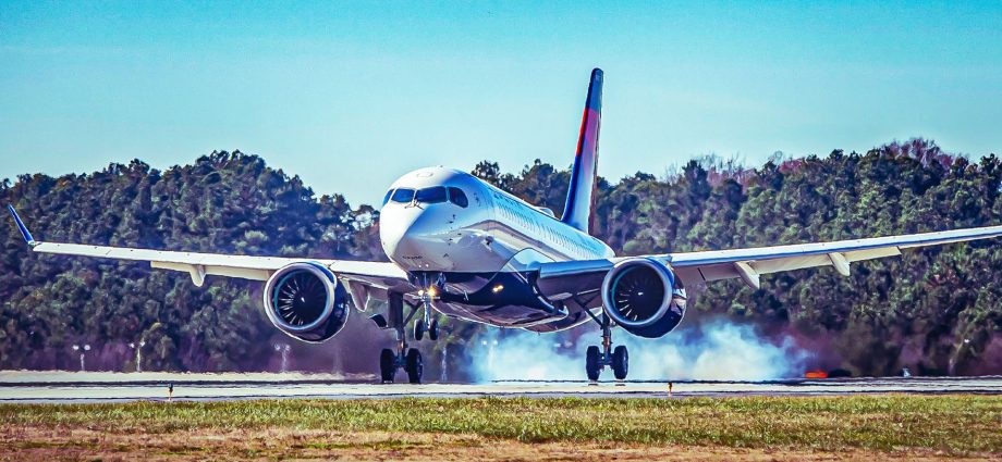 delta-snubbed-elon-musk’s-starlink-—-and-now-he’s-fighting-back
