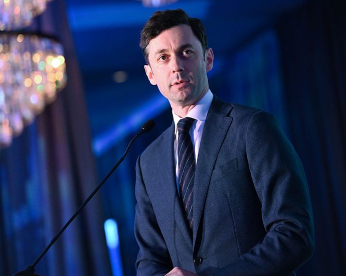 jon-ossoff-knows-what-he’s-doing-on-the-campaign-trail