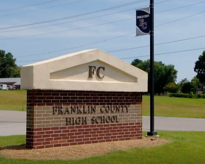 16-year-old-tennessee-girl-runs-on-field-and-tackles-football-player-mid-game,-is-charged-with-assault