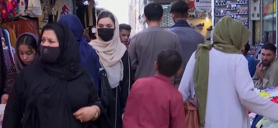 5-years-after-taliban-takeover,-women-&-girls-in-afghanistan-have-disappeared-from-public-life