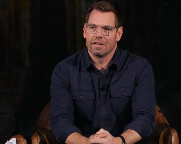 fbi-searched-former-rep.-eric-swalwell’s-home-in-sexual-misconduct-investigation