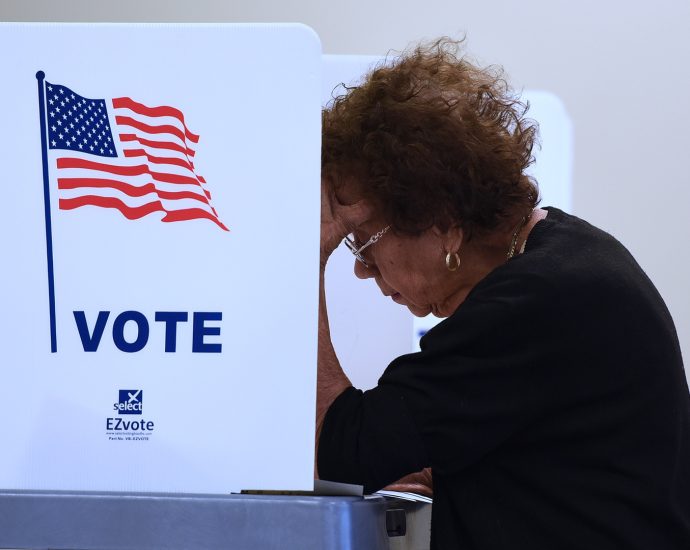 pollsters-weather-storm-of-fake-data,-secret-sponsorships,-with-some-afraid-to-give-names