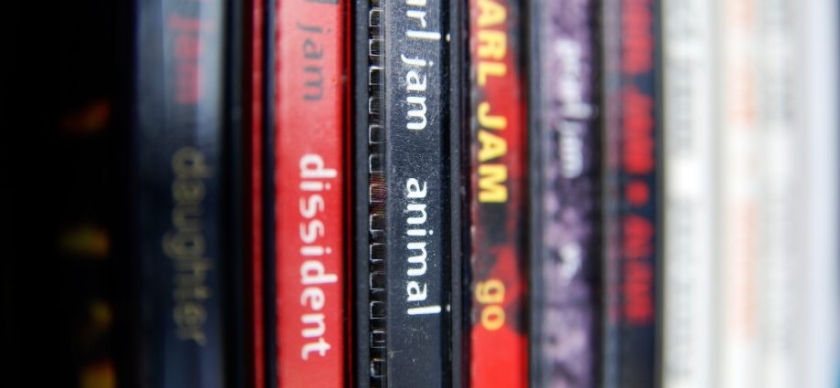 columbia-house-closure-sparks-nostalgia-for-a-bygone-music-scam