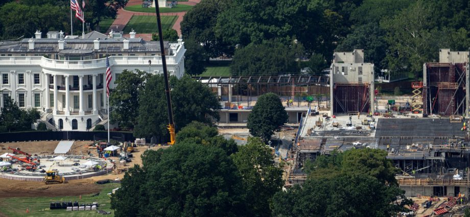 us-supreme-court-allows-the-traitor’s-ballroom-project-to-continue-for-now