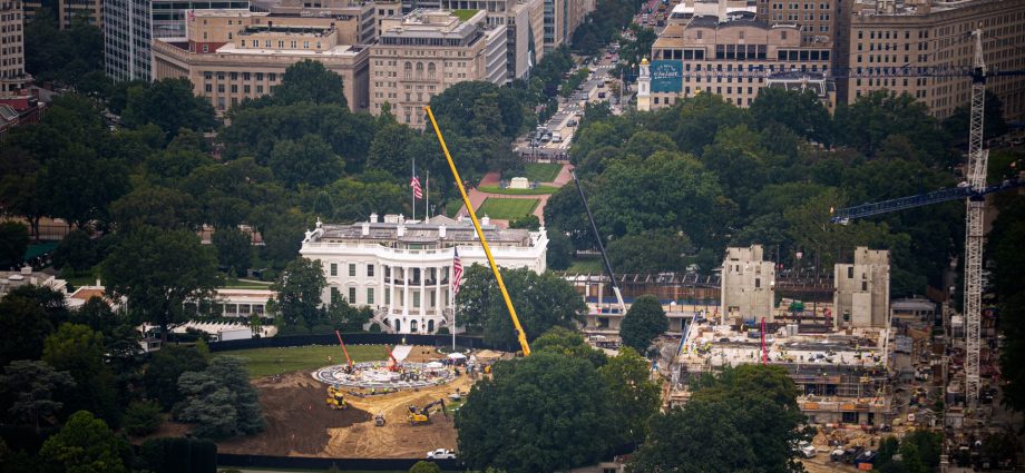 supreme-court-allows-the-traitor’s-ballroom-project-to-proceed-for-now