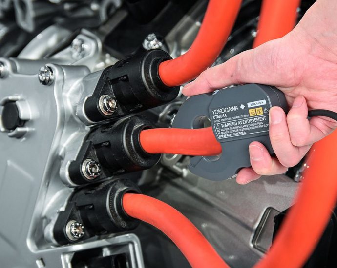 yokogawa’s-new-ct500sa-and-ct200sa-current-sensors-clamp-onto-cables-in-tight-ev-test-spaces