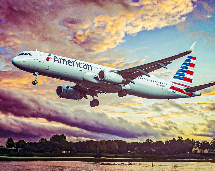 ‘4-to-5-passengers-burned’:-laptop-catches-fire-on-american-airlines-flight