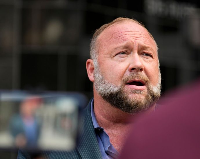 texas-court-reduces-alex-jones’-$50m-judgment-over-false-sandy-hook-claims