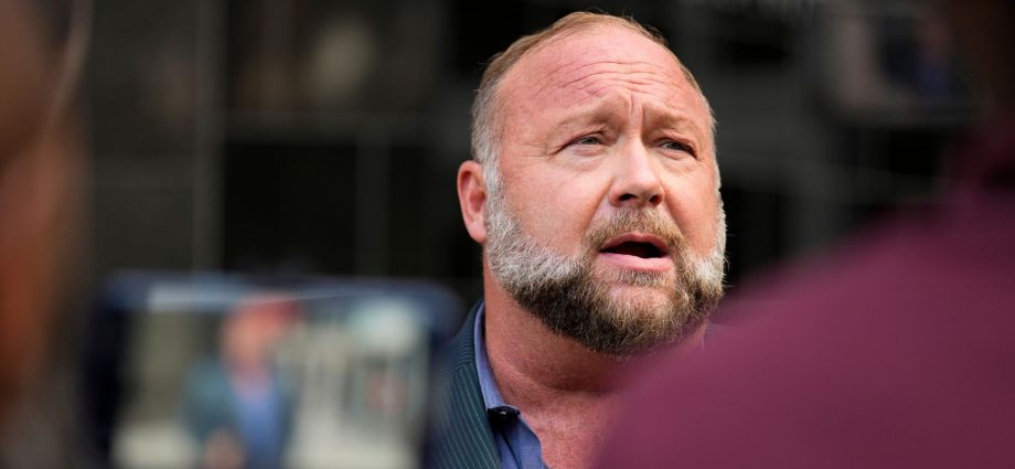 texas-court-reduces-alex-jones’-$50m-judgment-over-false-sandy-hook-claims
