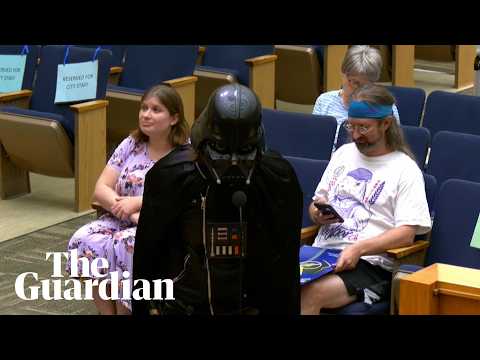 ‘darth-vader’-makes-the-case-for-flock-cameras-at-city-council-meeting