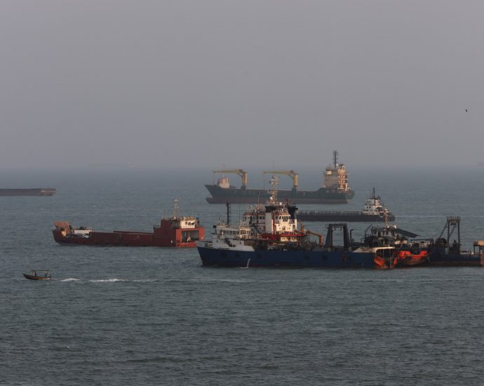 iran-grants-permission-for-some-iraqi-oil-tankers-to-pass-through-hormuz