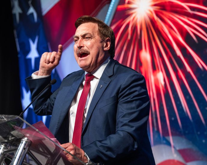 the-traitor-endorsed-the-mypillow-guy-as-minnesota-governor.-the-state-gop-isn’t-buying-it