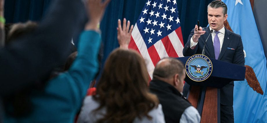Hegseth fires “Stars and Stripes” journalists, deepens Pentagon press crackdown