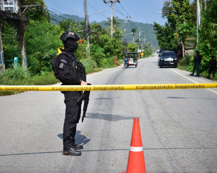 dozens-of-attacks-in-southern-thailand-wound-three-people