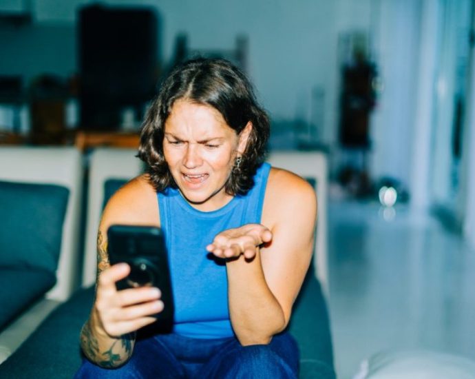 why-social-media-algorithms-send-you-posts-you-don’t like