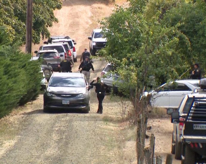 suspect-in-quintuple-homicide-on-rural-property-outside-portland-found-dead