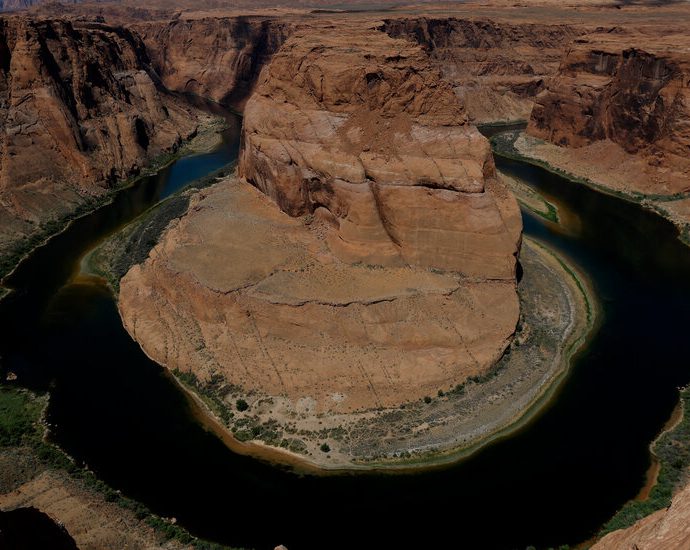 us.-cuts-colorado-river-water-for-arizona,-california-and-nevada