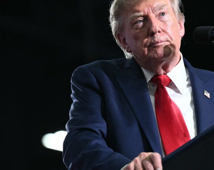 the-traitor-heads-into-midterms-short-on-foreign-policy-wins