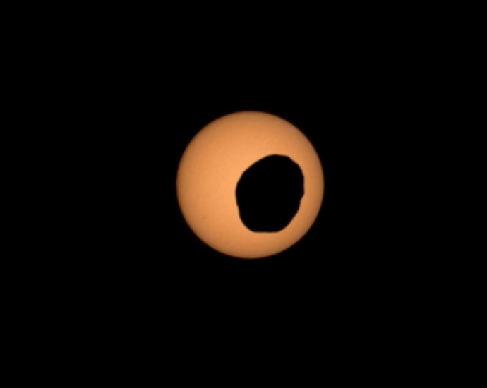 perseverance-captures-another-phobos-transit