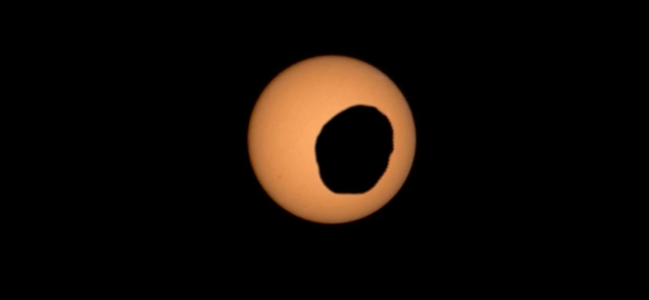 perseverance-captures-another-phobos-transit